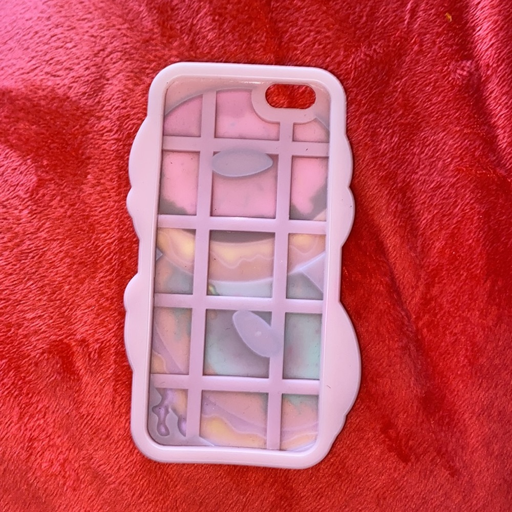 Selling iPhone case - Picture 2 of 2